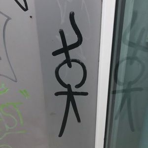 Meet your Posher, Max